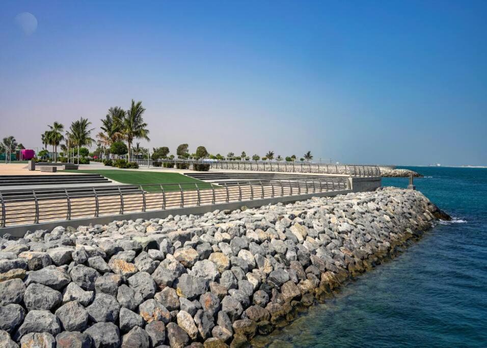 Apartment Live And Experience Al Marjan Island 1br *