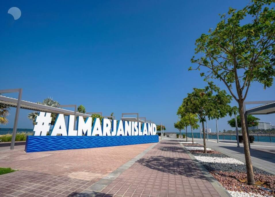 Live And Experience Al Marjan Island 1br Apartment